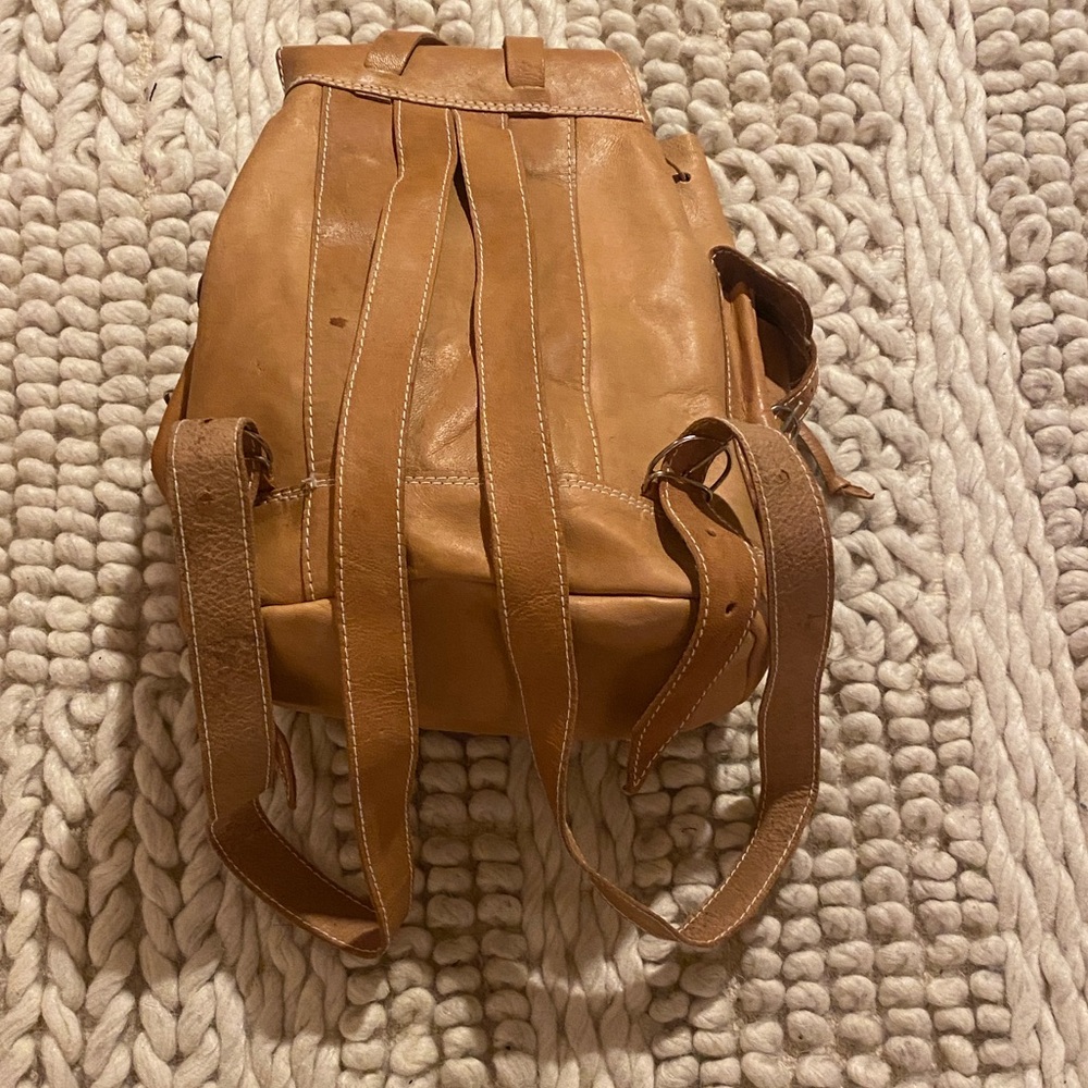 Handmade Leather backpack - Picture 5 of 7